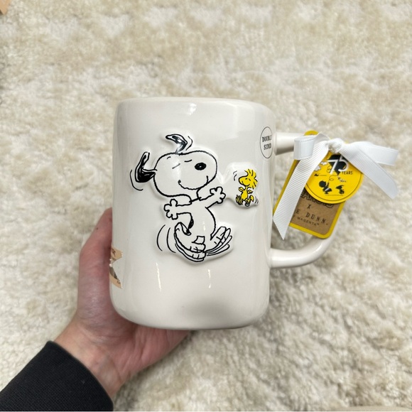 Rae Dunn Snoopy Peanuts Mug - Picture 2 of 8